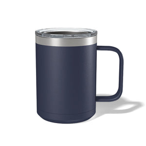 Against a white background, a Kodiak Coolers 15 oz navy blue insulated stainless steel mug with a clear lid and handle showcases its sleek design.