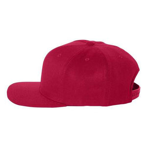 A side view of the Flexfit 110® Flat Bill Snapback Hat by Flexfit, featuring a flat brim and an adjustable snapback closure at the back, made from a blend of acrylic, wool, and spandex.
