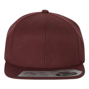 This Flexfit snapback hat features a structured six-panel design and a snapback closure, perfect for adding a pop of color to any outfit. The hat is made from a blend of acrylic, wool.